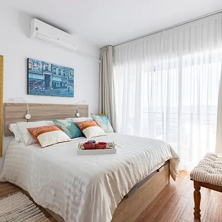 The Manga Sea-view Studio, Sandy & Crystal Clear Water, 5g Wifi & Airco Daire *