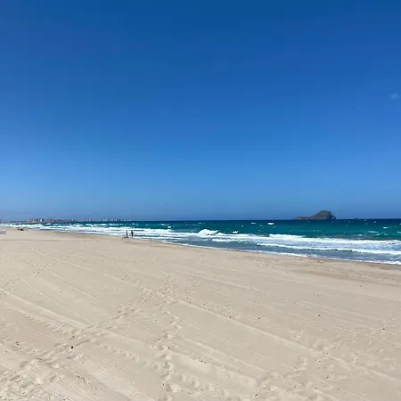 The Manga Sea-view Studio, Sandy & Crystal Clear Water, 5g Wifi & Airco アパート ラ・マンガ・デル・マール・メノール