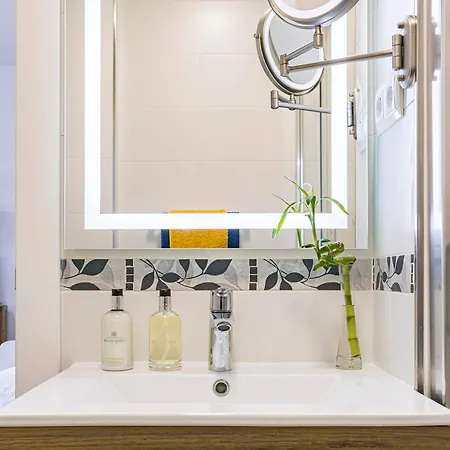 The Manga Sea-view Studio, Sandy & Crystal Clear Water, 5g Wifi & Airco *